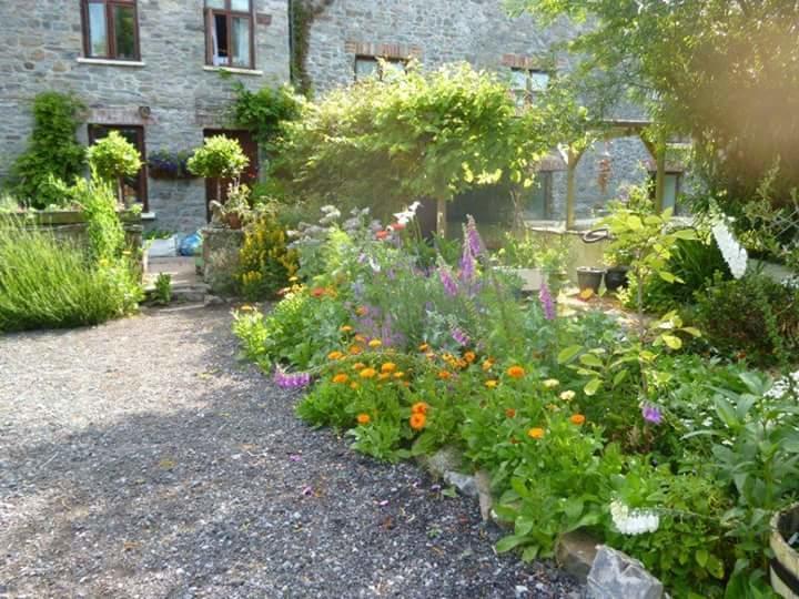 Middle Mill Bed & Breakfast Kidwelly Exterior photo